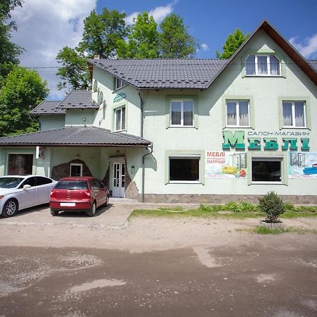 Synyogora Hotel Iaremcea Exterior foto